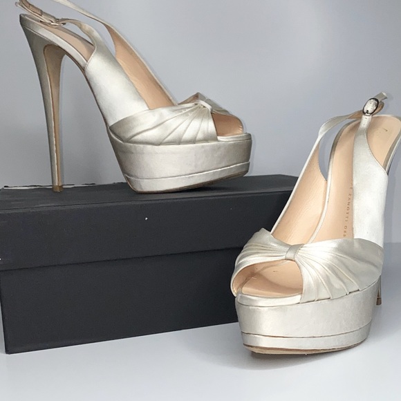 Guiseppe Zanotti Design Bridal High Heel Shoe - Picture 8 of 9